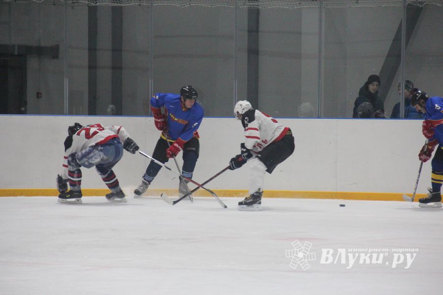 ХК «ЛукиСпорт» разгромила команду Невеля (ФОТО)