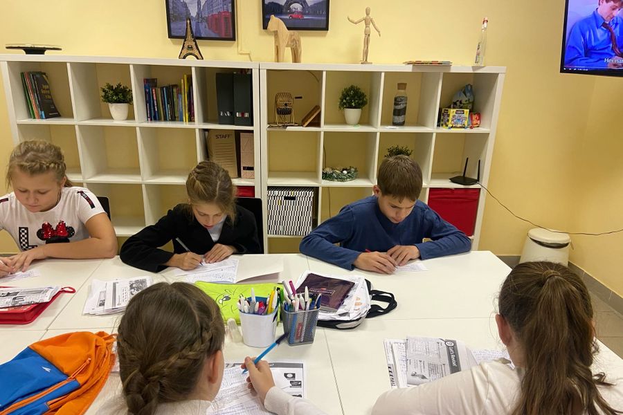 Языковой центр «ICE PEAK» приглашает великолучан