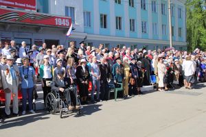 Парад в честь Дня Победы прошел в Великих Луках (ФОТО)