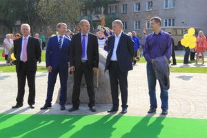 В Великих Луких благоустроили сквер на ул. Жукова (фото)