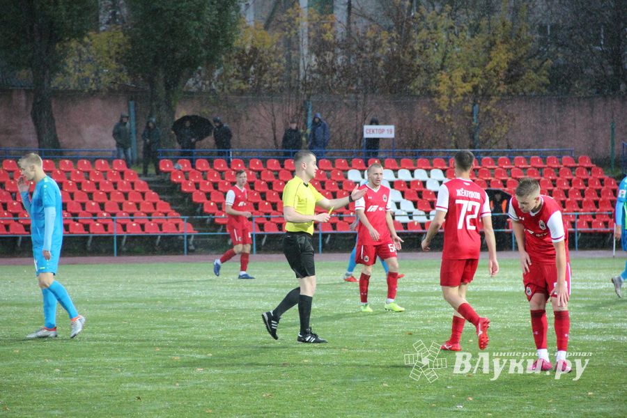 «Луки-Энергия» не смогла сдержать напор «Локомотива» (ФОТО)