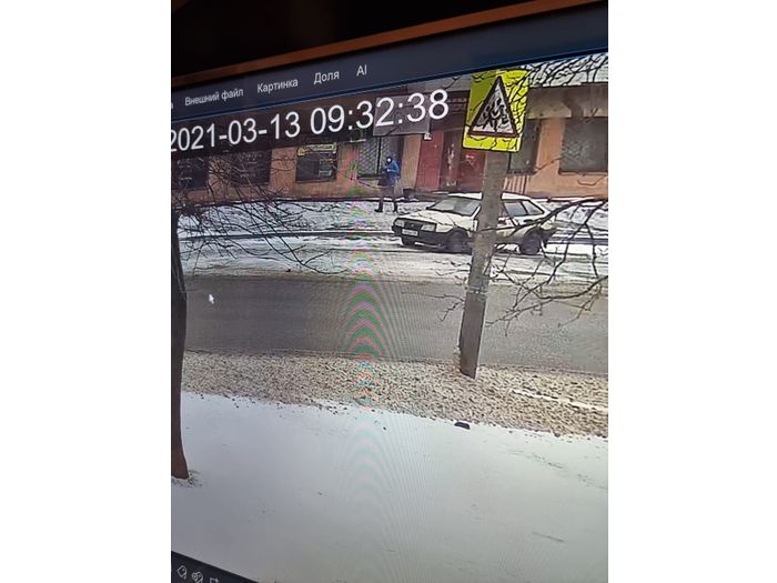 Великолукские полицейские устанавливают личность мужчины (ФОТО)