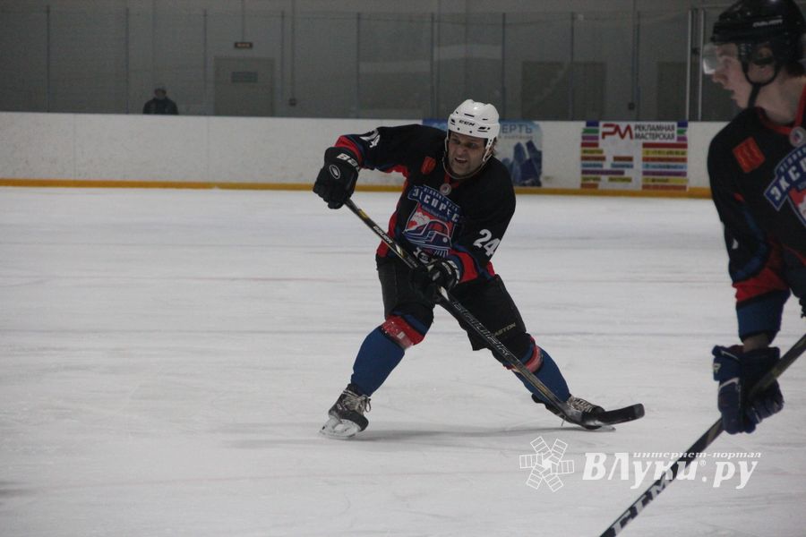 «Экспресс» с разгромным счетом обыграл «Родину» (ФОТО)