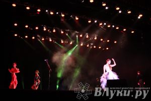 В Великих Луках состоялся сольный концерт певицы Цветаны