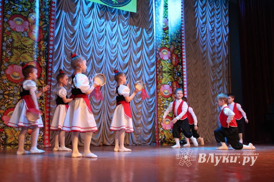 «Великолукская Веснянка»: детские сады 