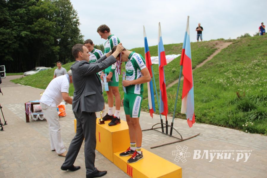 В Великих Луках состоялось награждение победителей Всероссийских соревнований по велоспорту