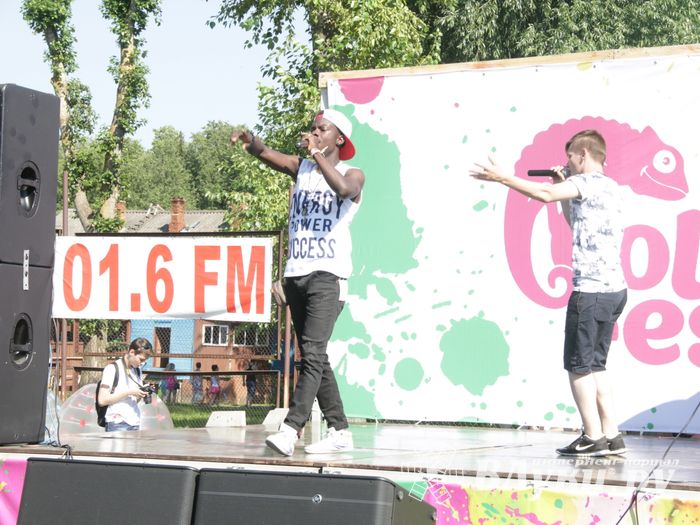 Яркие эмоции «ColorFest» в Великих Луках (ФОТО)