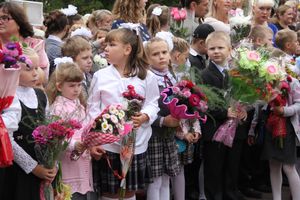 Школа №12 встретила День знаний (фото)