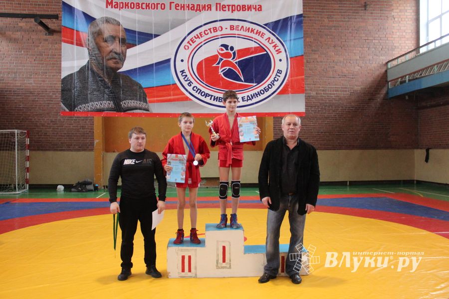 В Великих Луках прошли соревнования по самбо (ФОТО)