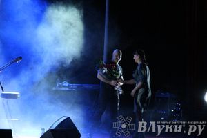 В Великих Луках состоялся концерт Дениса Майданова