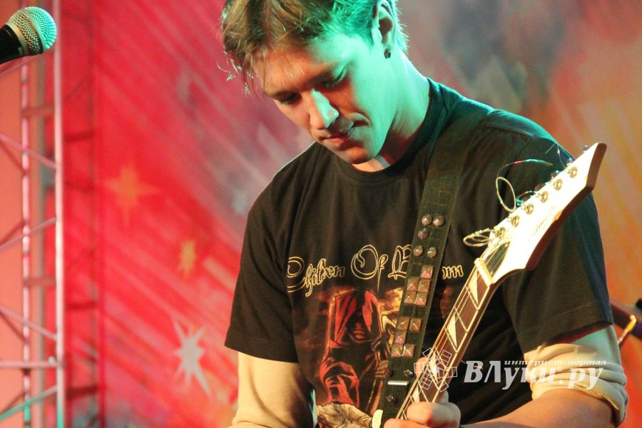 ​Фестиваль живой музыки «Арена фест» прошел в Великих Луках  (фото)