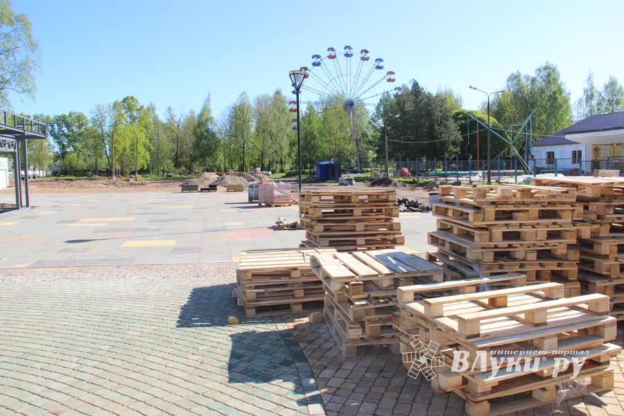 В парке культуры появляются новые аттракционы (ФОТО)