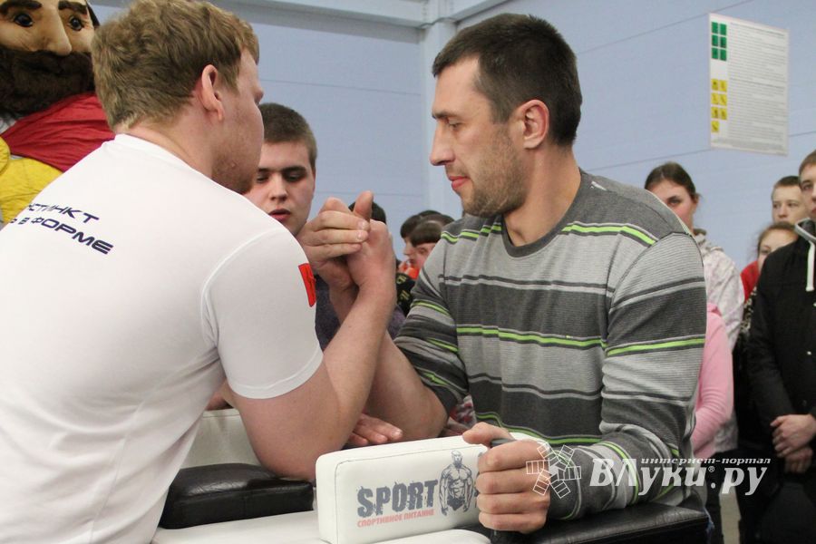 В ТЦ «Апельсин» прошла весенняя ночь распродаж