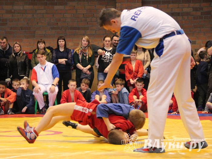 В Великих Луках прошли соревнования, посвященные памяти героев 6-й роты (ФОТО)