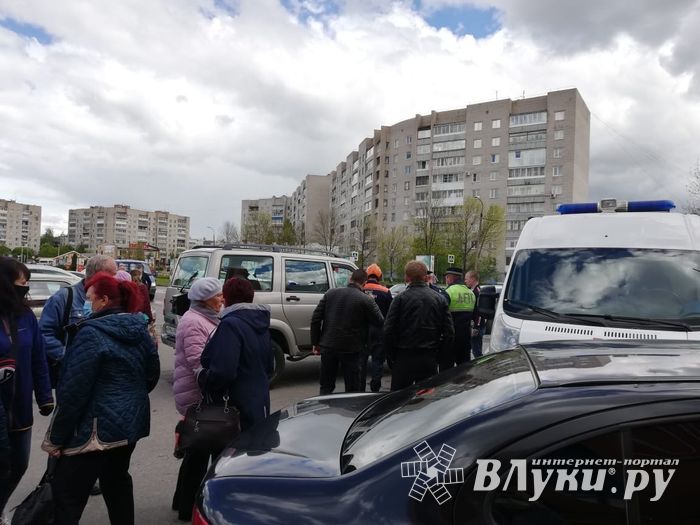 ДТП с пострадавшим в Великих Луках (ФОТО)