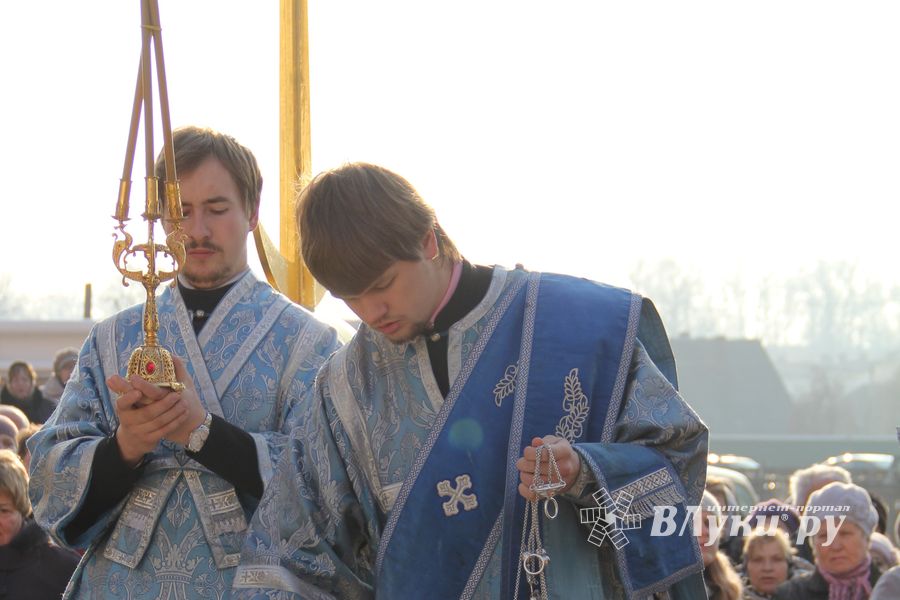 У храма святителя Тихона теперь есть освященные кресты