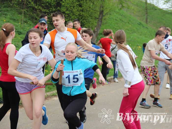 В Великих Луках прошла весенняя городская эстафета (фото)