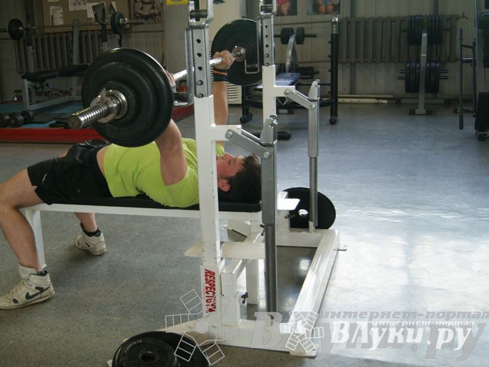Соревнования по Русскому жиму штанги