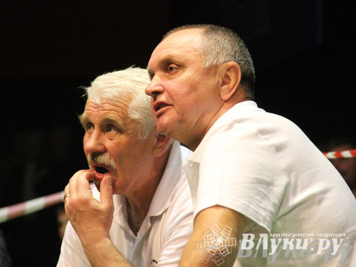 В Великих Луках состоялась матчевая встреча по боксу