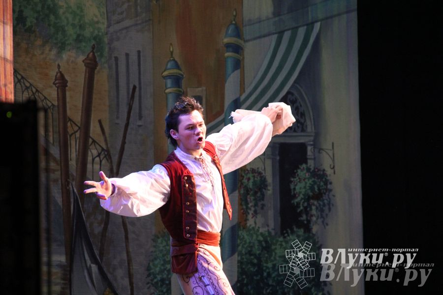 Санкт-Петербургский музыкальный театр представил зрителям мюзикл «Труффальдино из Бергамо» (фото)