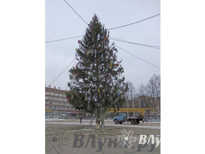 Город готовится к Новому году