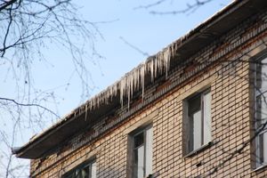 В Великих Луках появилась «нависающая» опасность