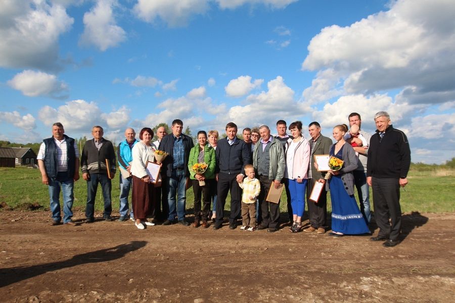 Губернатор Псковской области вручил гранты и попил чай с фермерами региона (ФОТО)