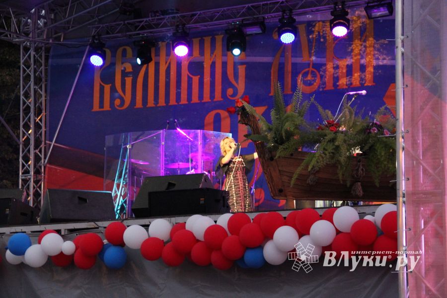 Людмила Чурсина и Пелагея поздравили Великие Луки с 850-летием (ФОТО)