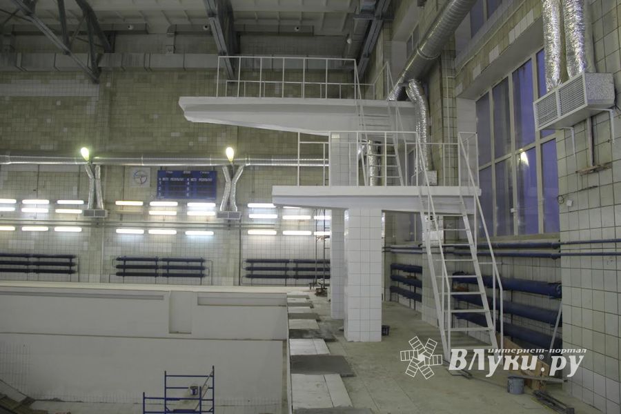 В Великих Луках завершается ремонт бассейна (ФОТО)