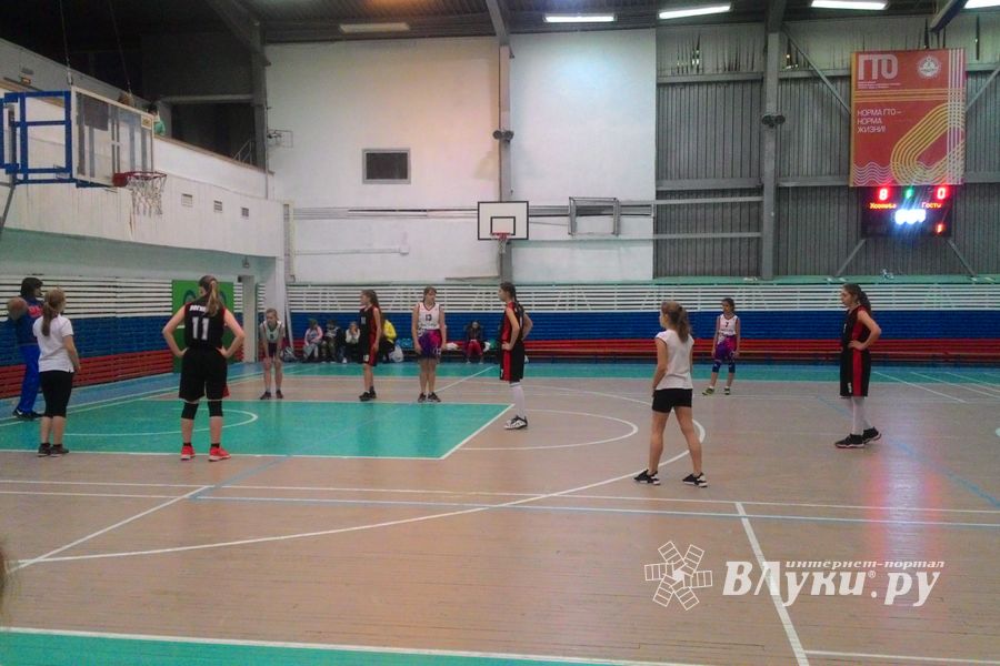 Великолучанки привезли золото с Новгородской области (ФОТО)