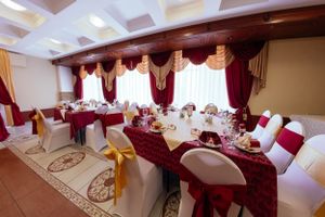 Как новый бизнес поселился в старом здании или История успеха великолучанина (ФОТО)