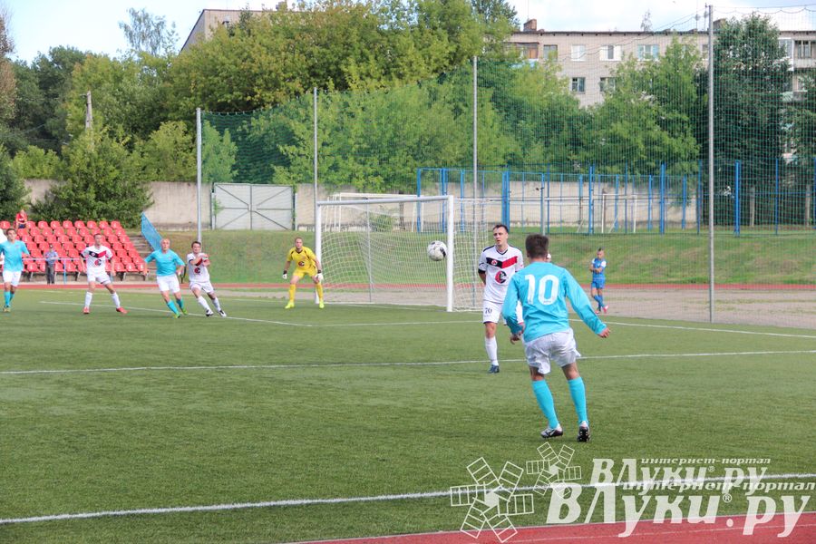 В Великих Луках состоялся матч «Луки-Энергия» — «Звезда» (Санкт-Петербург)