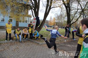 Легкоатлетический осенний кросс прошел в Великих Луках (фото)