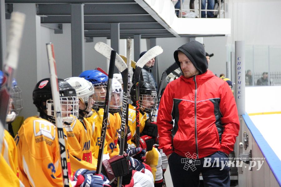 ХК «Экспресс» разгромил «Юниоров» (ФОТО)