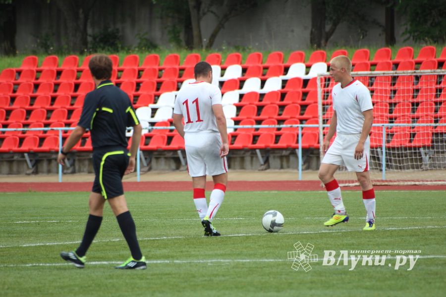 "Экспресс" (Великие Луки) - "Купол-ВДВ" (Псков)
