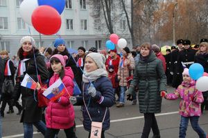 Великие Луки отметили День народного единства (фоторепортаж)
