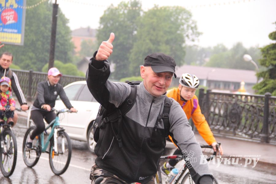 Зигзаг здоровья выполнили великолукские велосипедисты (ФОТО)