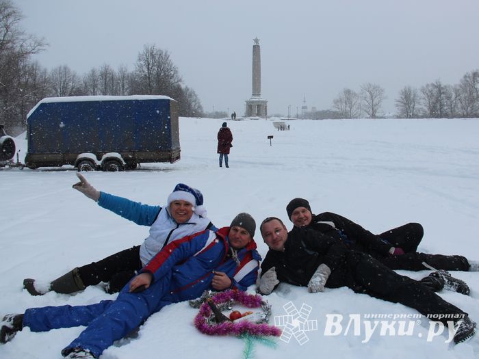 Великолукские пилоты присоединились к Рождественской фиесте «Яблоки на снегу» (ФОТО)
