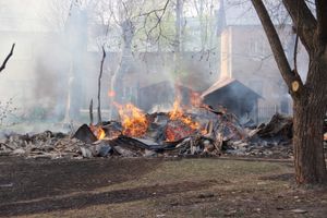 На пожаре в пр. Нелидовском ликвидировали открытое горение (ФОТО)