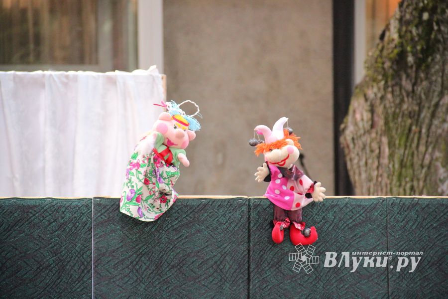 «Куклоград» и «Город мастеров» на праздновании Дня города Великие Луки (ФОТО)