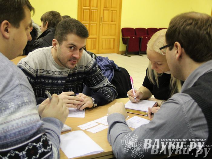 Третий тур игр «Что? Где? Когда?» состоялся вчера в ДК ЛК (фото)