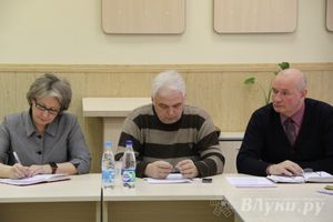 В Великих Луках состоялся семинар на тему временного трудоустройства подростков (фото)