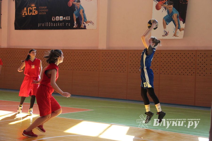 Великолучанки стали победителями областной Спартакиады по баскетболу (ФОТО)