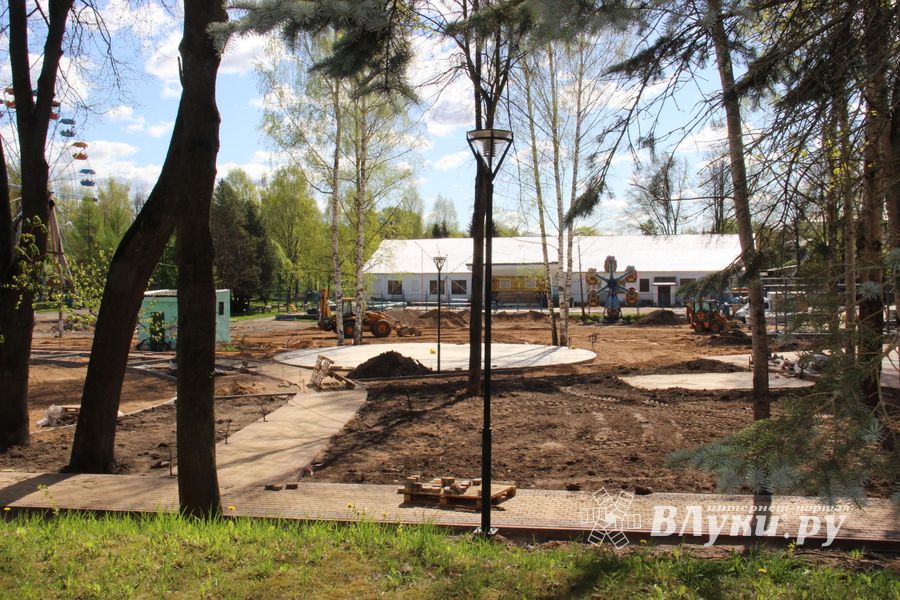 В парке культуры появляются новые аттракционы (ФОТО)