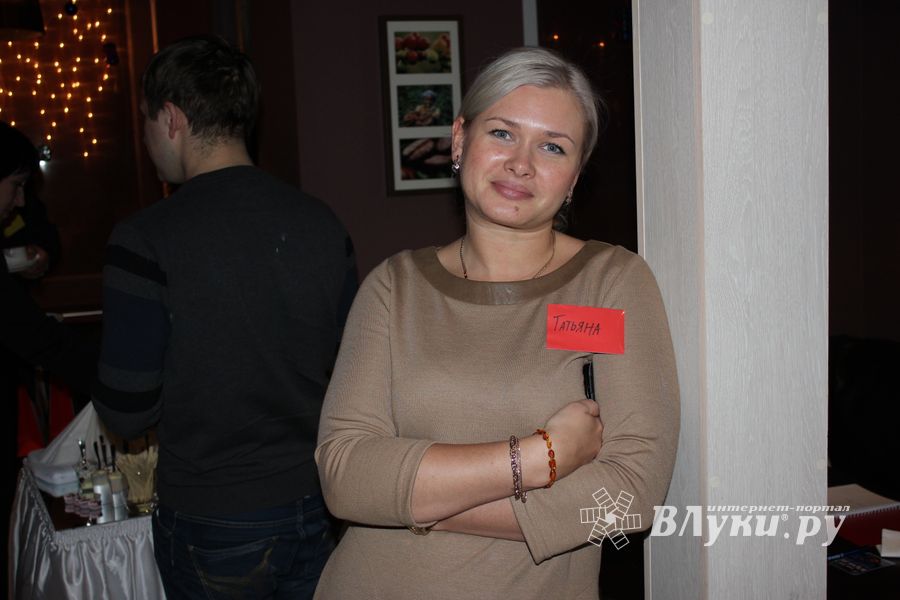 Компания "МТС" поздравляет всех своих клиентов и информационных партнеров с наступающим Новым Годом и Рождеством!