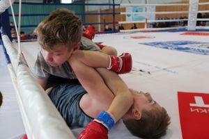 Открытый кубок по смешанному боевому единоборству ММА прошел в Великих Луках (ФОТО)