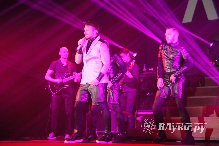 В Великих Луках состоялся концерт Сергея Лазарева