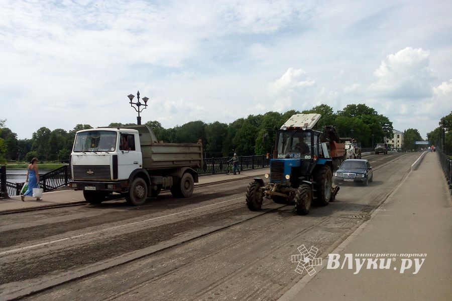 Мост через Ловать в Великих Луках откроют вечером (ФОТО)