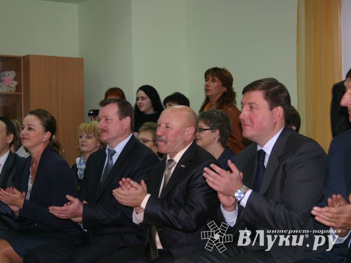 Губернатор области принял участие в торжественной церемонии открытия нового детского сада (ФОТО)