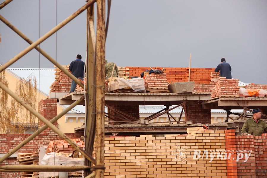 Новую школу на Гагарина в Великих Луках начинят технологиями (ФОТО)